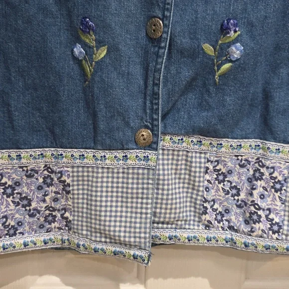 Bobbie Brooks Light Blue Denim Top with Gold Logo Tag Size L - Picture 7 of 10